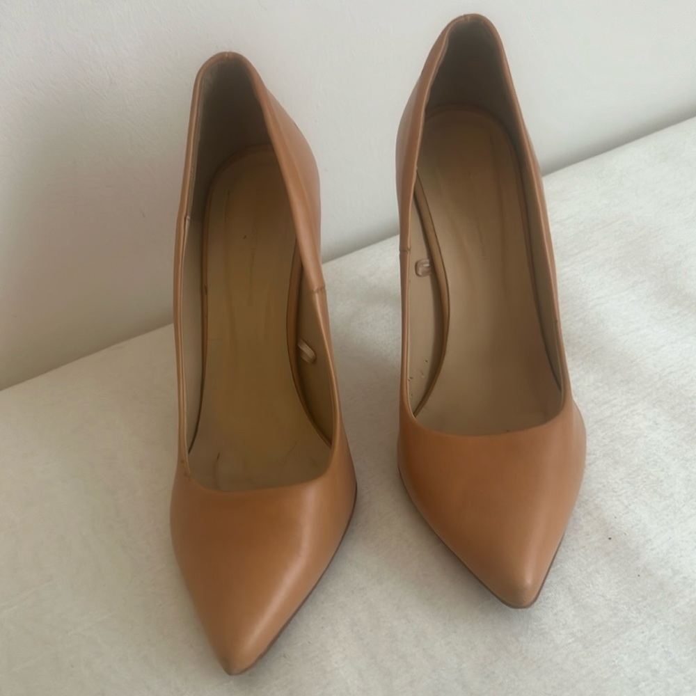 Zara Women’s Soft Leather High Heels ~ Size 37